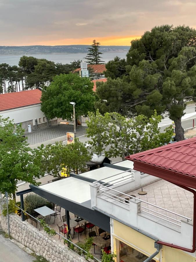 Diana Rooms And Apartments Starigrad Paklenica Exterior foto