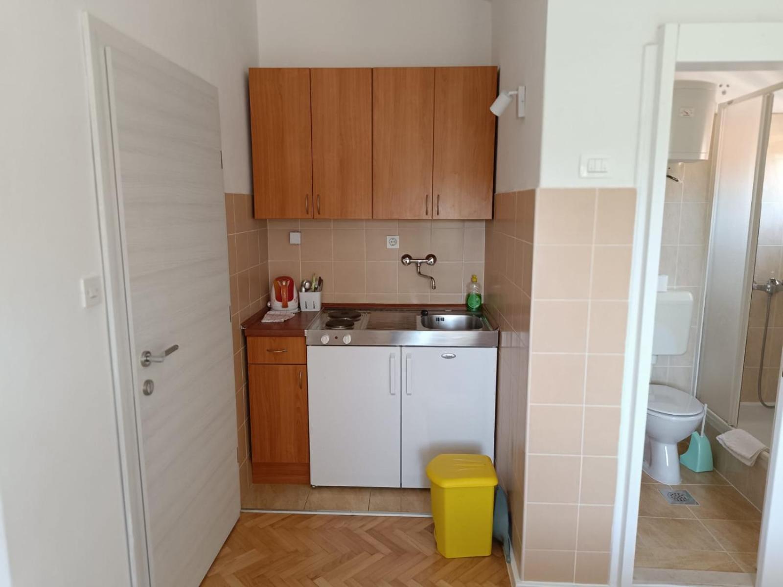 Diana Rooms And Apartments Starigrad Paklenica Cameră foto