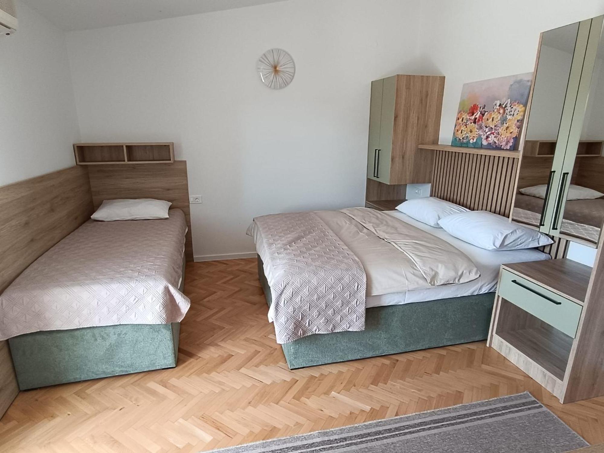 Diana Rooms And Apartments Starigrad Paklenica Cameră foto