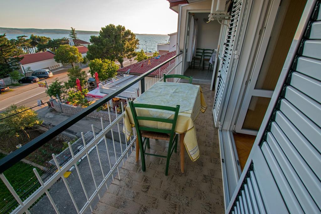 Diana Rooms And Apartments Starigrad Paklenica Exterior foto